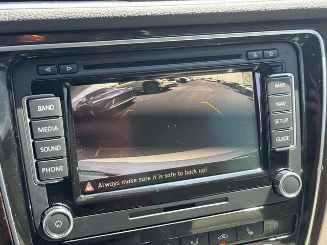 Used 2015 Volkswagen Passat 1.8T SEL Premium FWD image 21