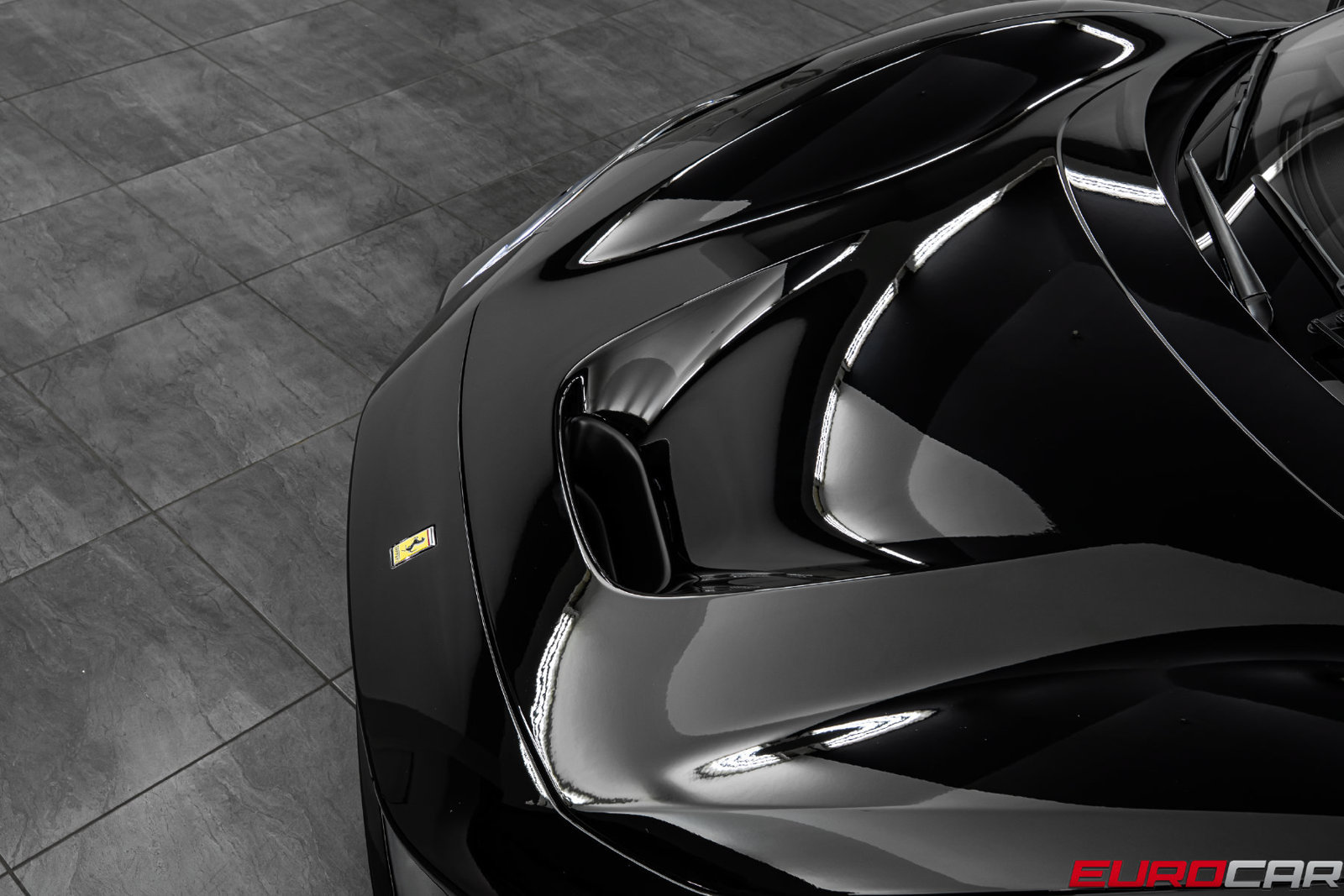 Used 2022 Ferrari F8 Tributo RWD image 11