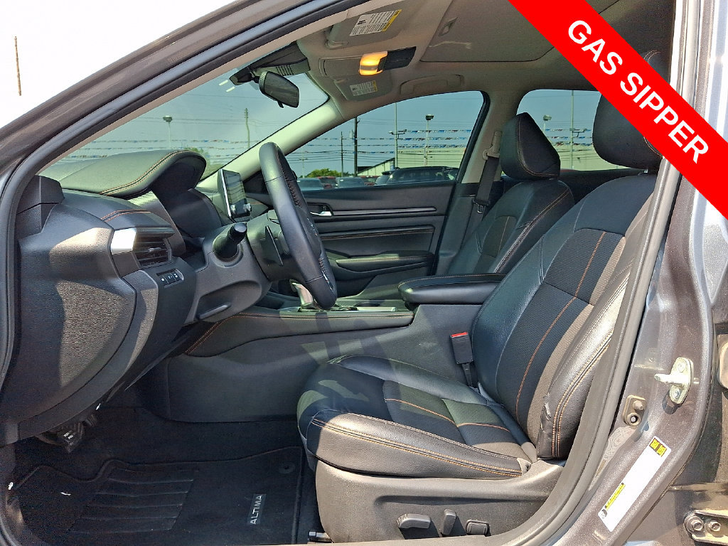 Used 2021 Nissan Altima 2.5 SR w/ SR Premium Package FWD image 13