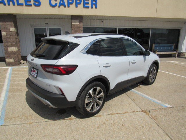 Used 2025 Ford Escape Platinum AWD/4WD image 5