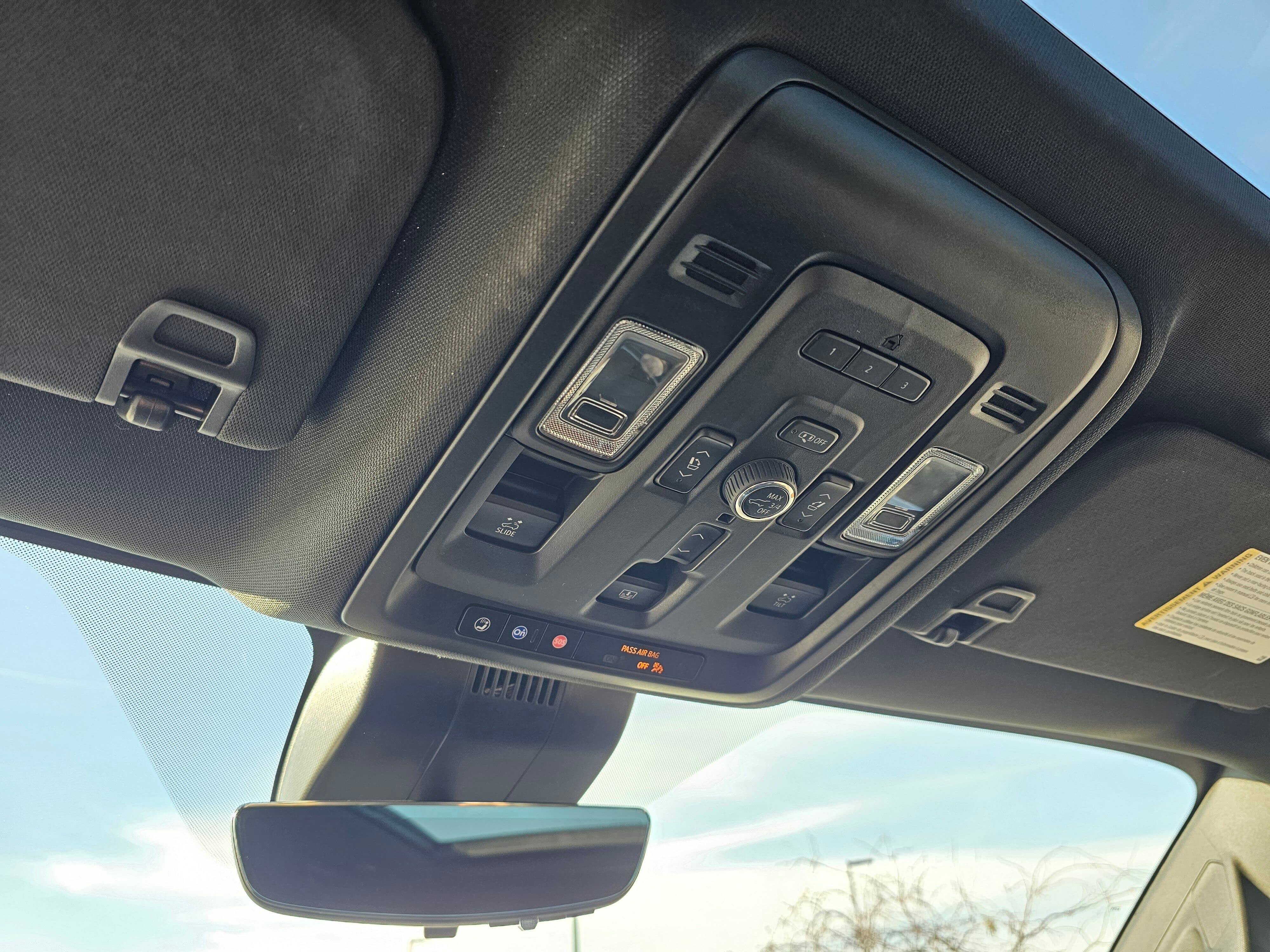 Used 2023 Chevrolet Tahoe High Country w/ Premium Package 2 image 27