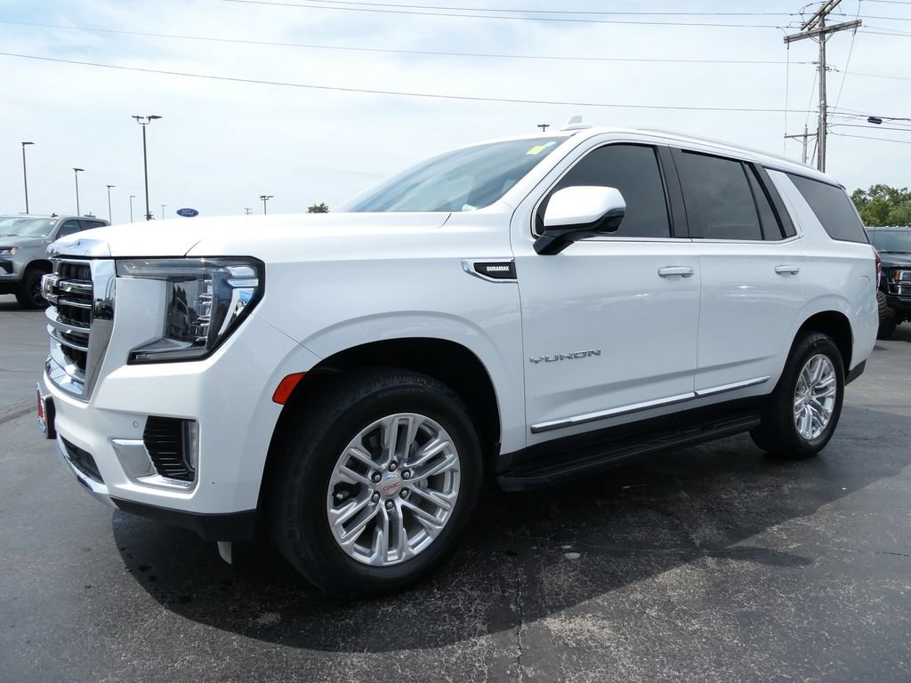 Certified 2024 GMC Yukon SLT w/ SLT Luxury Package AWD/4WD image 9