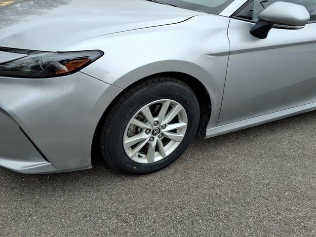 Certified 2025 Toyota Camry LE FWD image 4