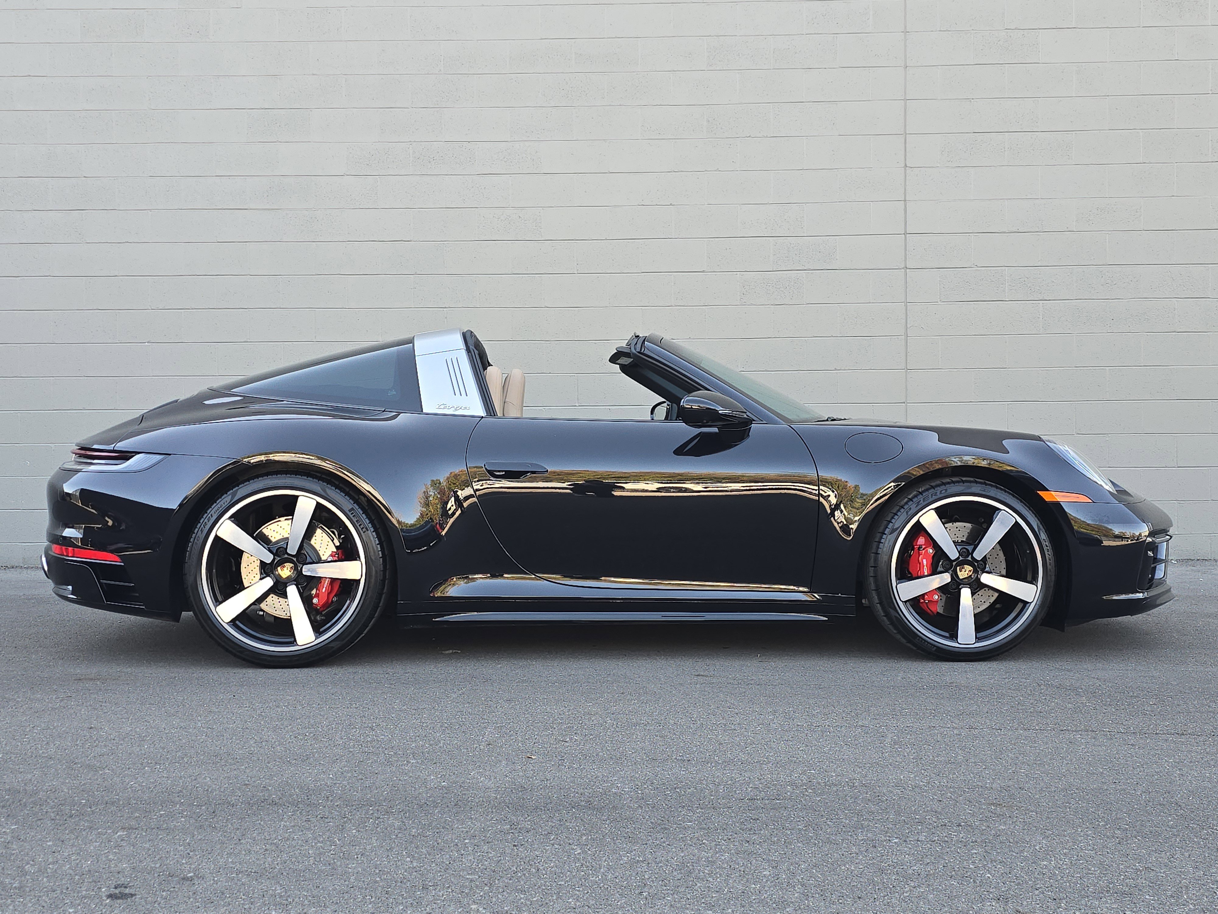 Certified 2024 Porsche 911 Targa 4S image 10