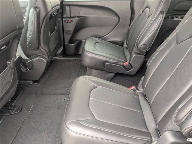 New 2026 Chrysler Pacifica Select w/ S Appearance Package AWD/4WD image 15