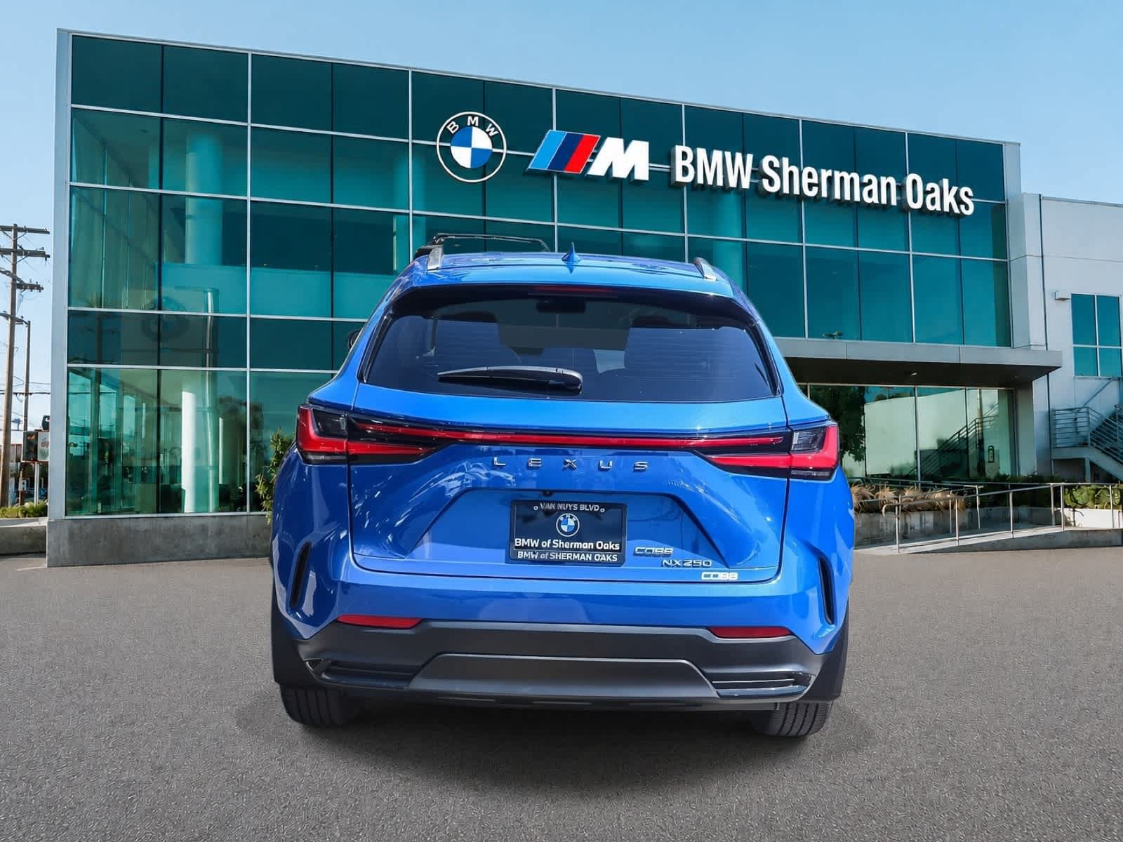 Used 2025 Lexus NX 250 FWD image 5