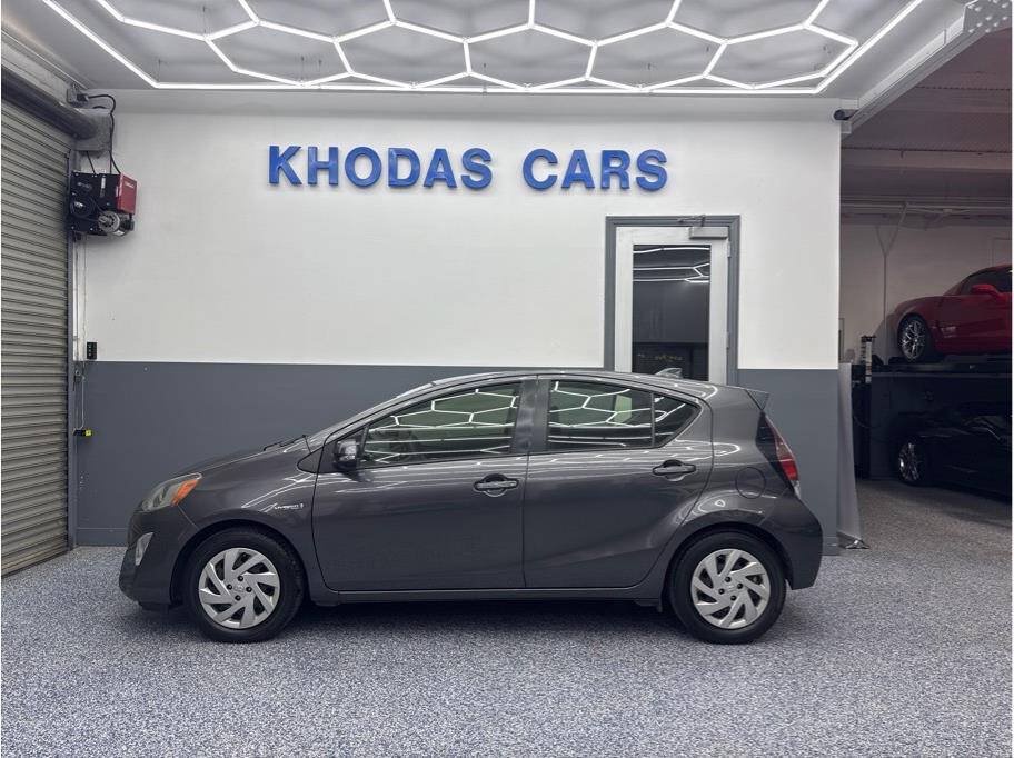 Used 2015 Toyota Prius C Two FWD image 1
