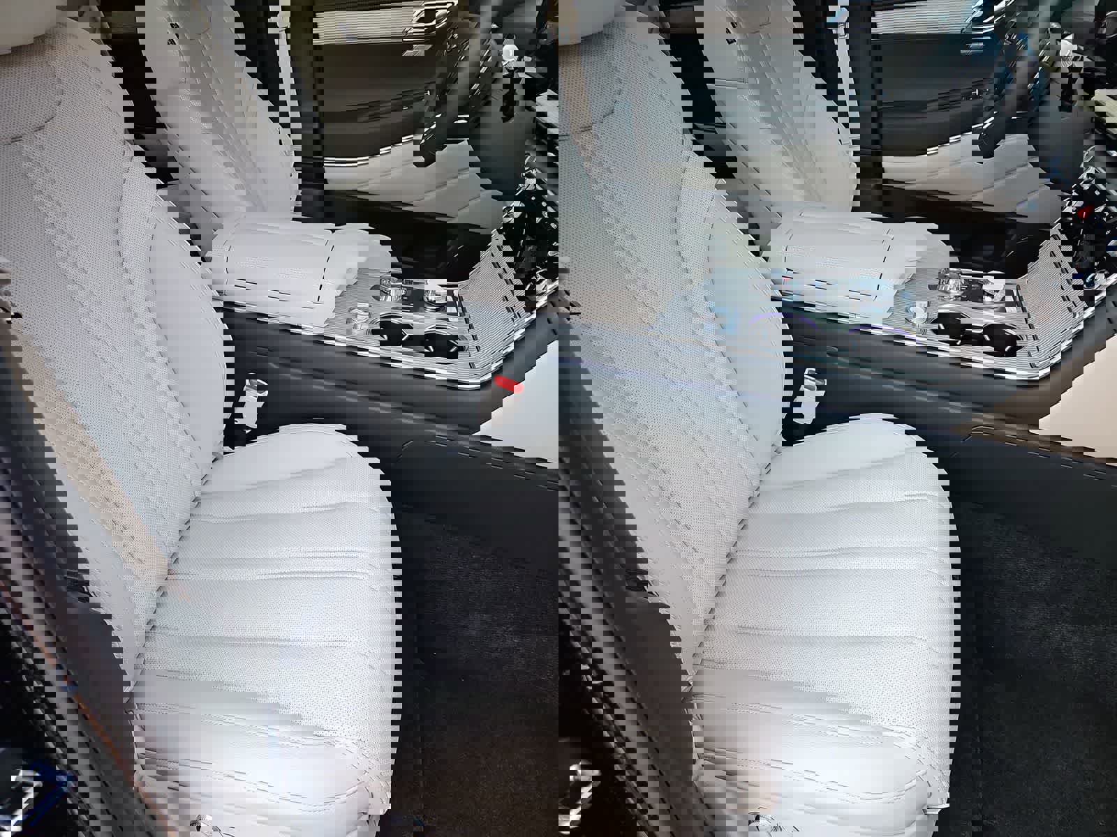 Used 2025 Genesis GV80 2.5T Select image 18