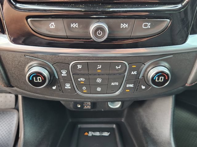 Used 2023 Chevrolet Traverse RS FWD image 18