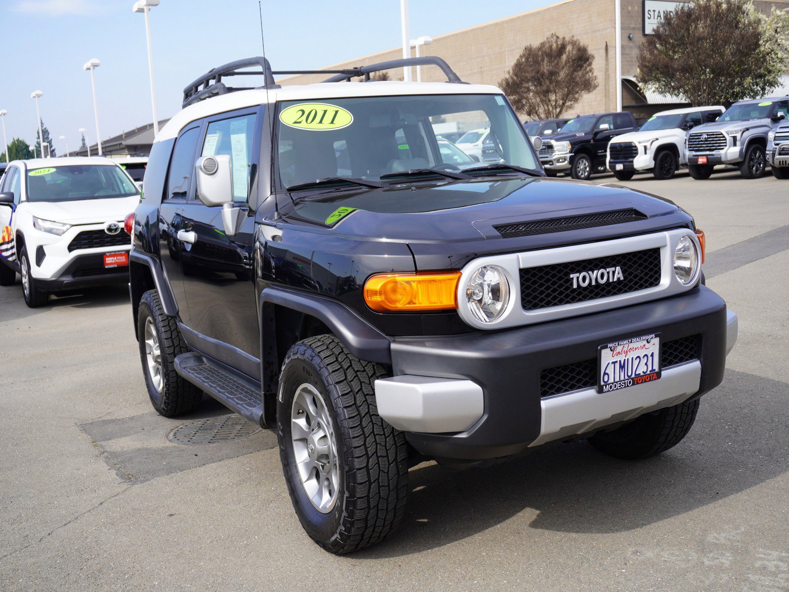 Used 2011 Toyota FJ Cruiser 4WD video 1
