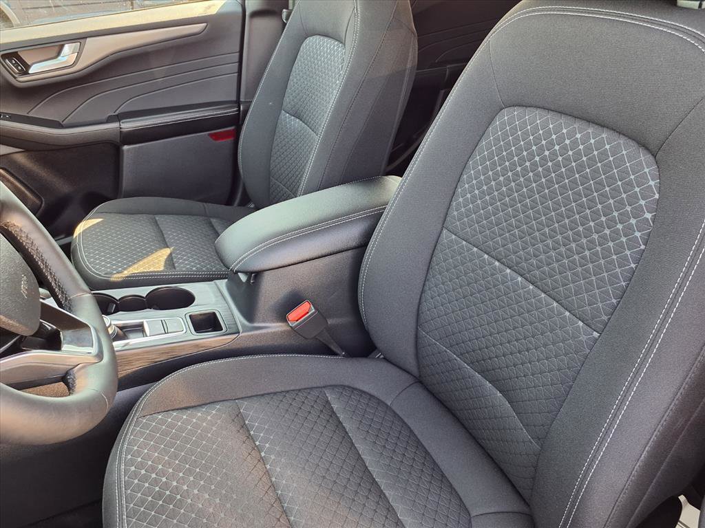 Certified 2023 Ford Escape Active w/ Tech Pack #2 image 3