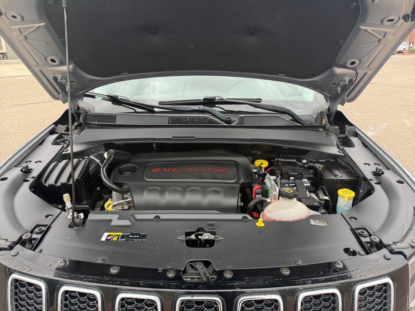 Used 2018 Jeep Compass Limited w/ Navigation Group AWD/4WD image 20