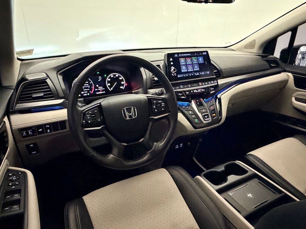 Used 2025 Honda Odyssey Elite image 13