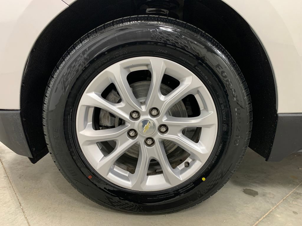 Used 2019 Chevrolet Equinox LT AWD/4WD image 2
