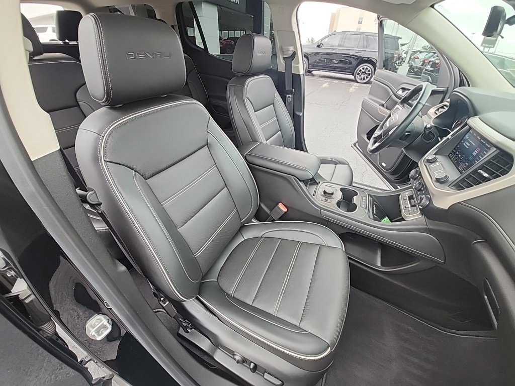 Certified 2023 GMC Acadia Denali w/ Black Diamond Edition image 18