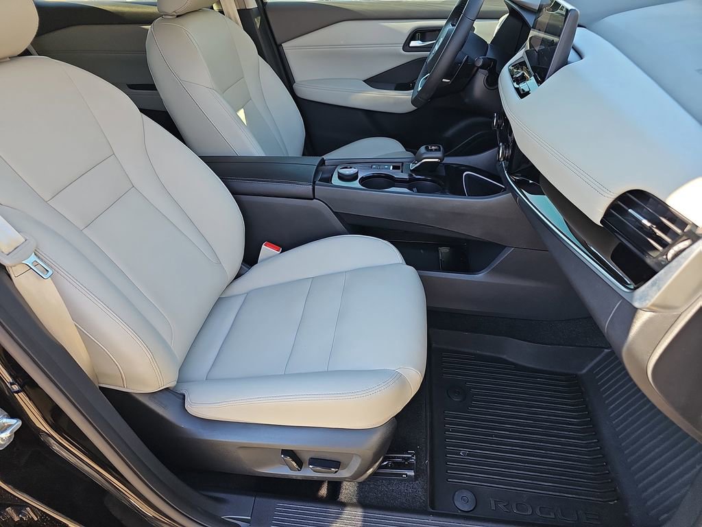 Used 2024 Nissan Rogue SL image 10