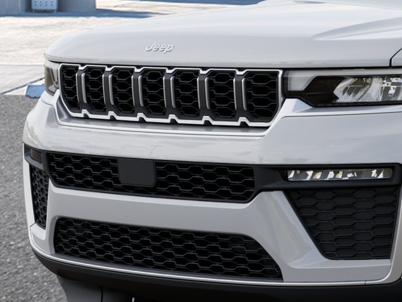 New 2026 Jeep Grand Cherokee Limited w/ Trailer Tow Package AWD/4WD image 11