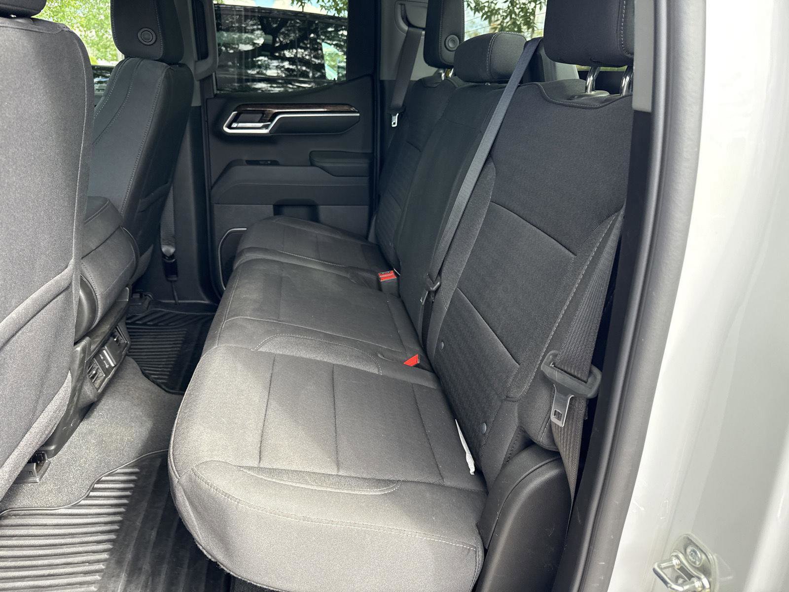 New 2025 GMC Sierra 1500 SLE image 19