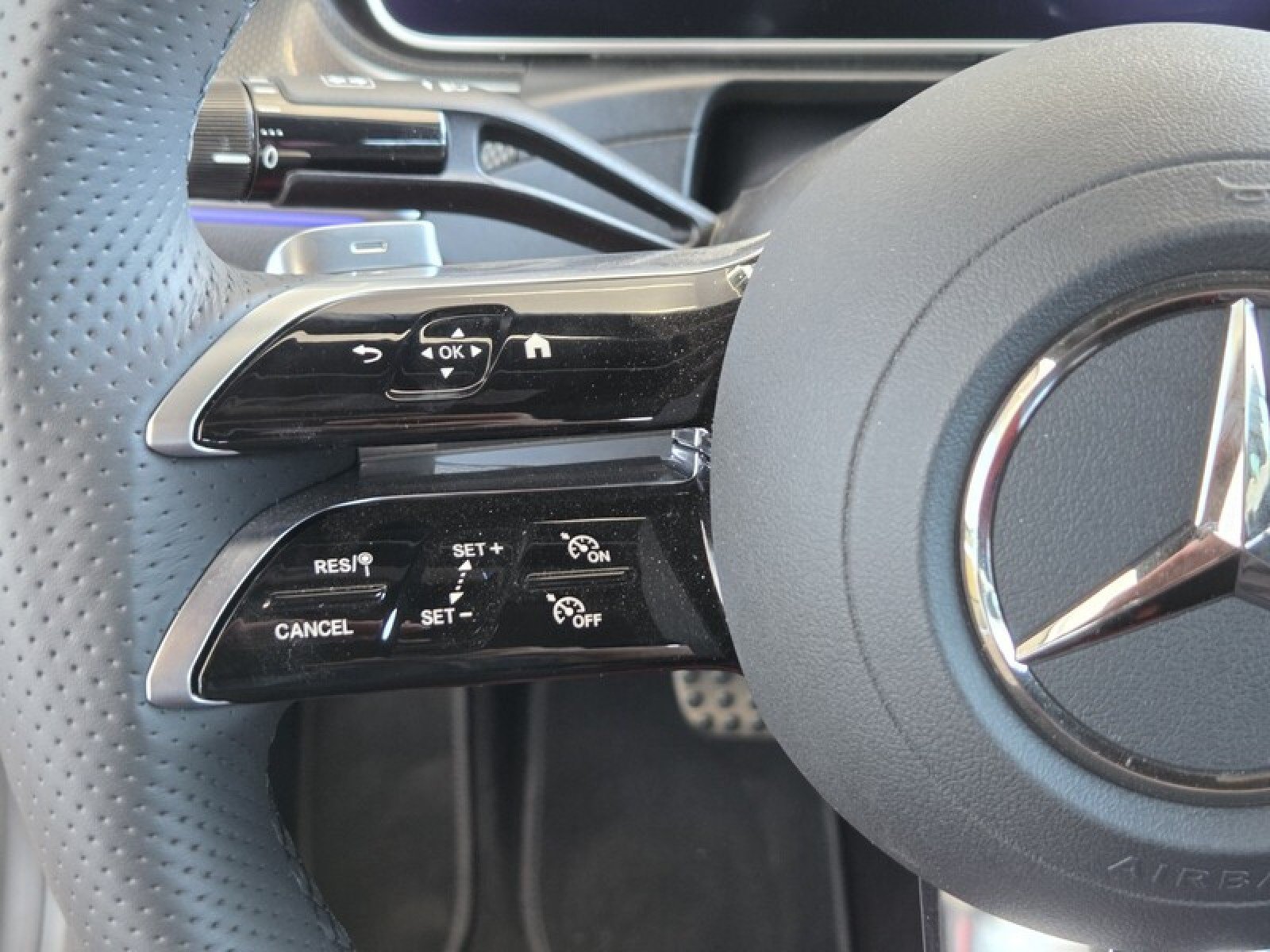 Certified 2024 Mercedes-Benz CLE 450 4MATIC Coupe image 24