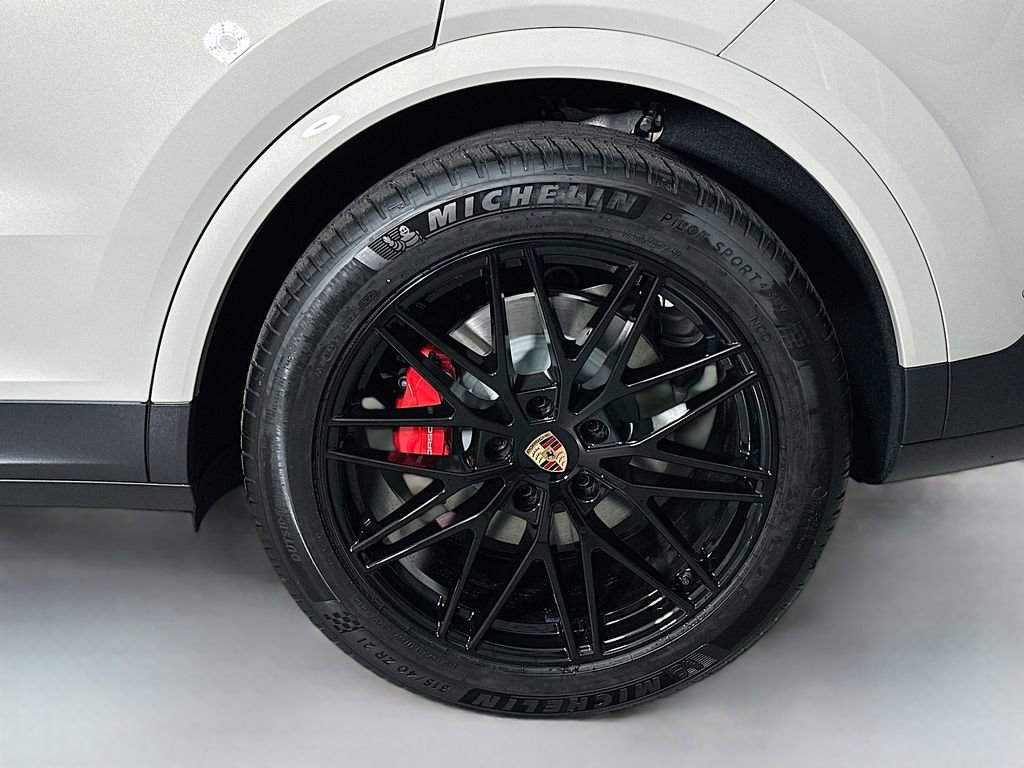 New 2026 Porsche Cayenne S image 34