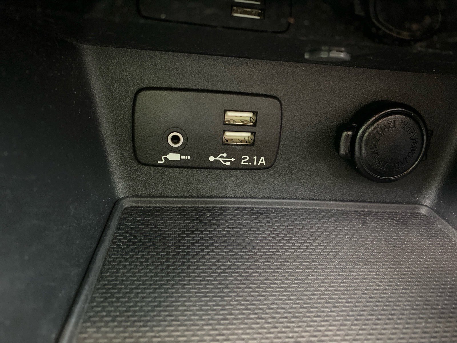 Used 2020 Subaru Forester Premium image 14