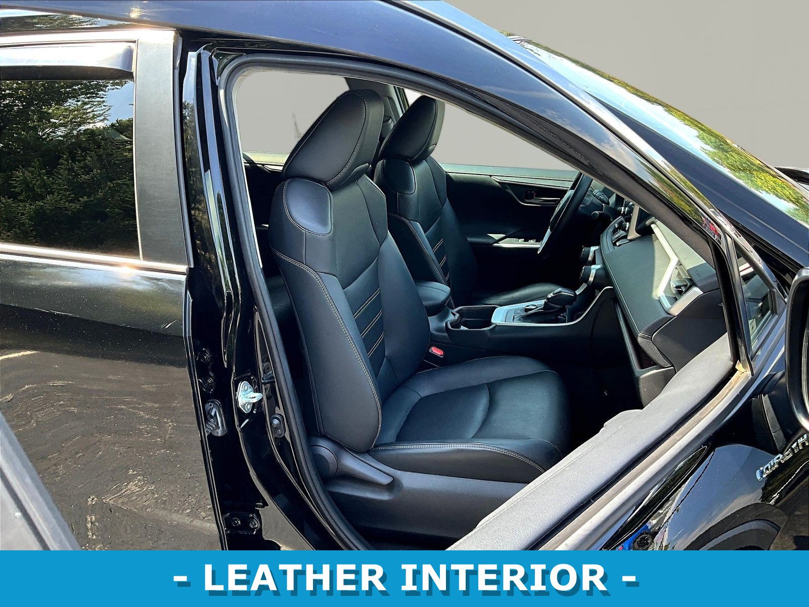 Used 2021 Toyota RAV4 Limited AWD/4WD image 29