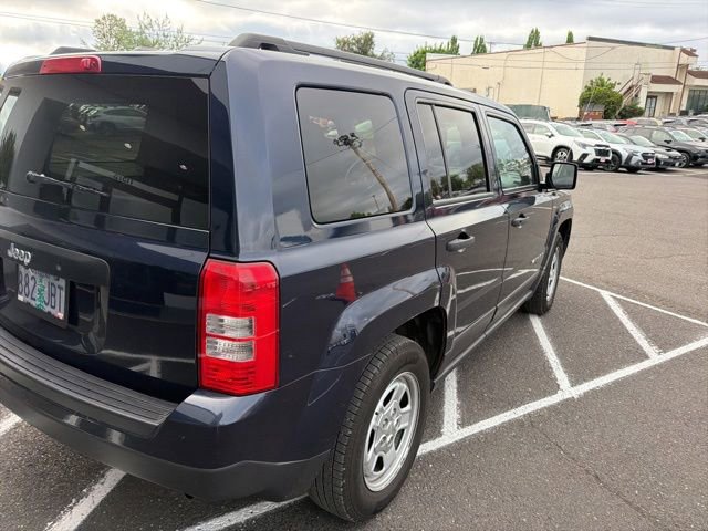 Used 2016 Jeep Patriot Sport FWD image 9