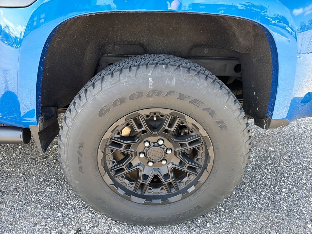 Used 2021 Chevrolet Colorado LT image 14