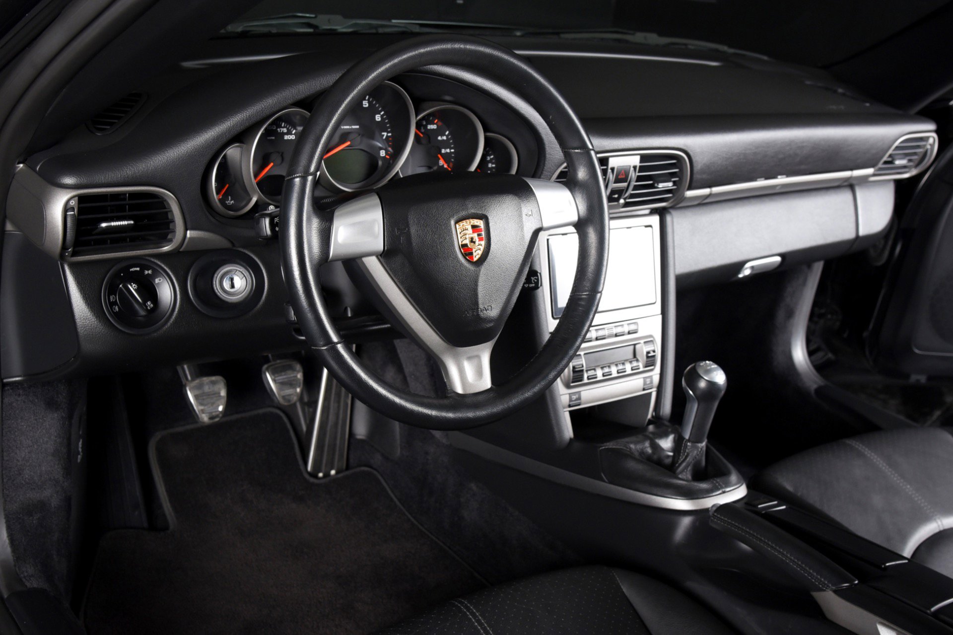 Used 2006 Porsche 911 Carrera image 2