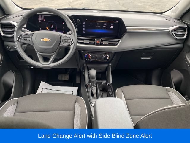 Certified 2025 Chevrolet TrailBlazer LT w/ Driver Confidence Package FWD image 5