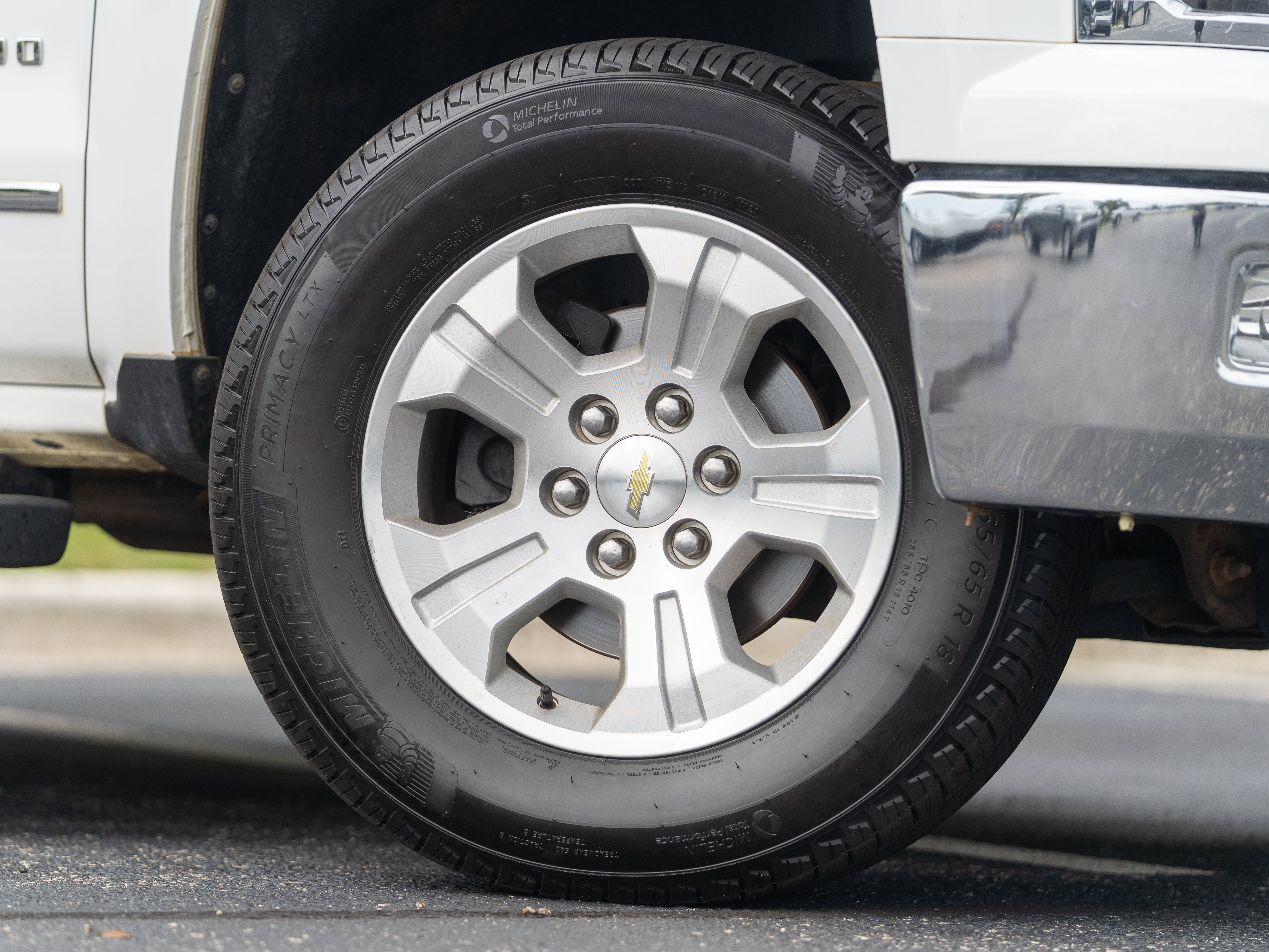 Used 2015 Chevrolet Silverado 1500 LTZ AWD/4WD image 39