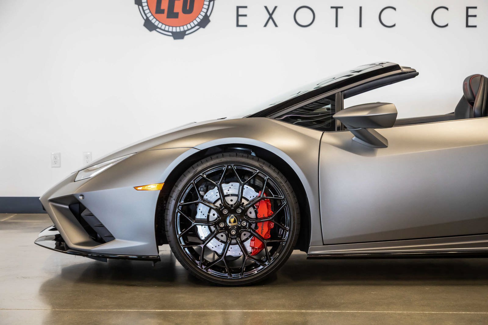 Used 2021 Lamborghini Huracan EVO RWD image 19