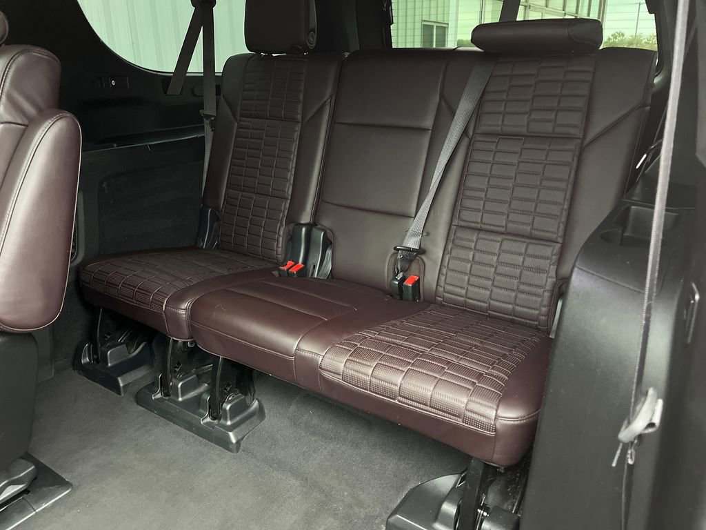 Used 2021 Cadillac Escalade ESV Sport Platinum w/ LPO, ONYX Package image 33