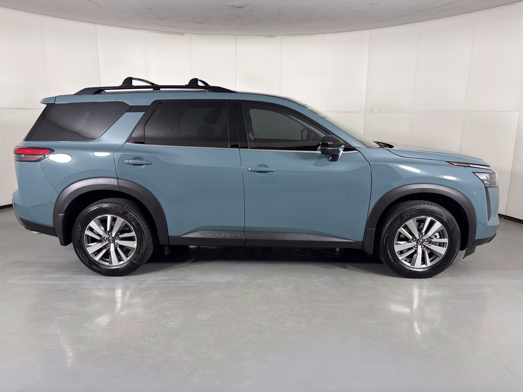 New 2026 Nissan Pathfinder SL FWD image 9