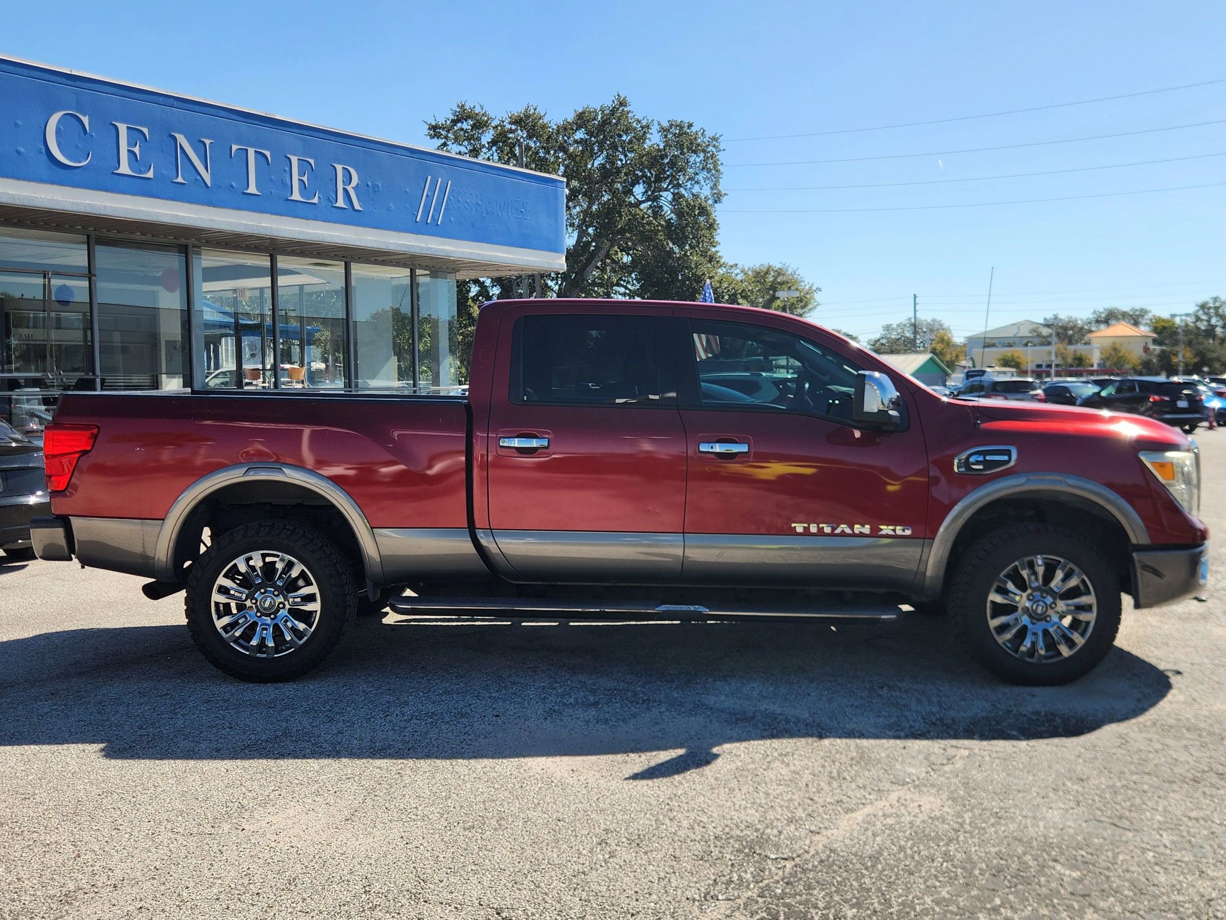 Used 2016 Nissan Titan Platinum Reserve image 10
