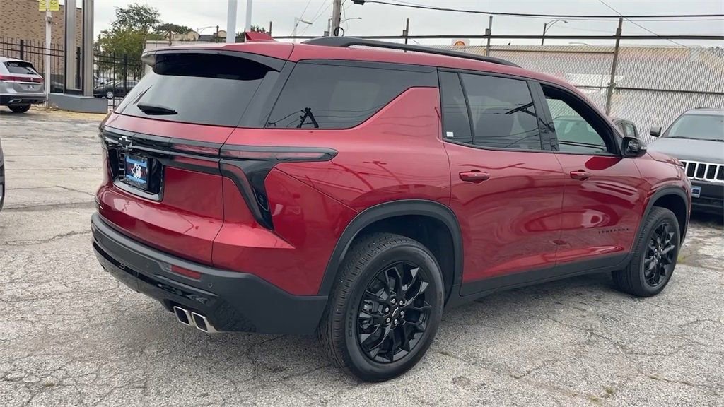 New 2025 Chevrolet Traverse LT w/ Midnight/Sport Edition image 4