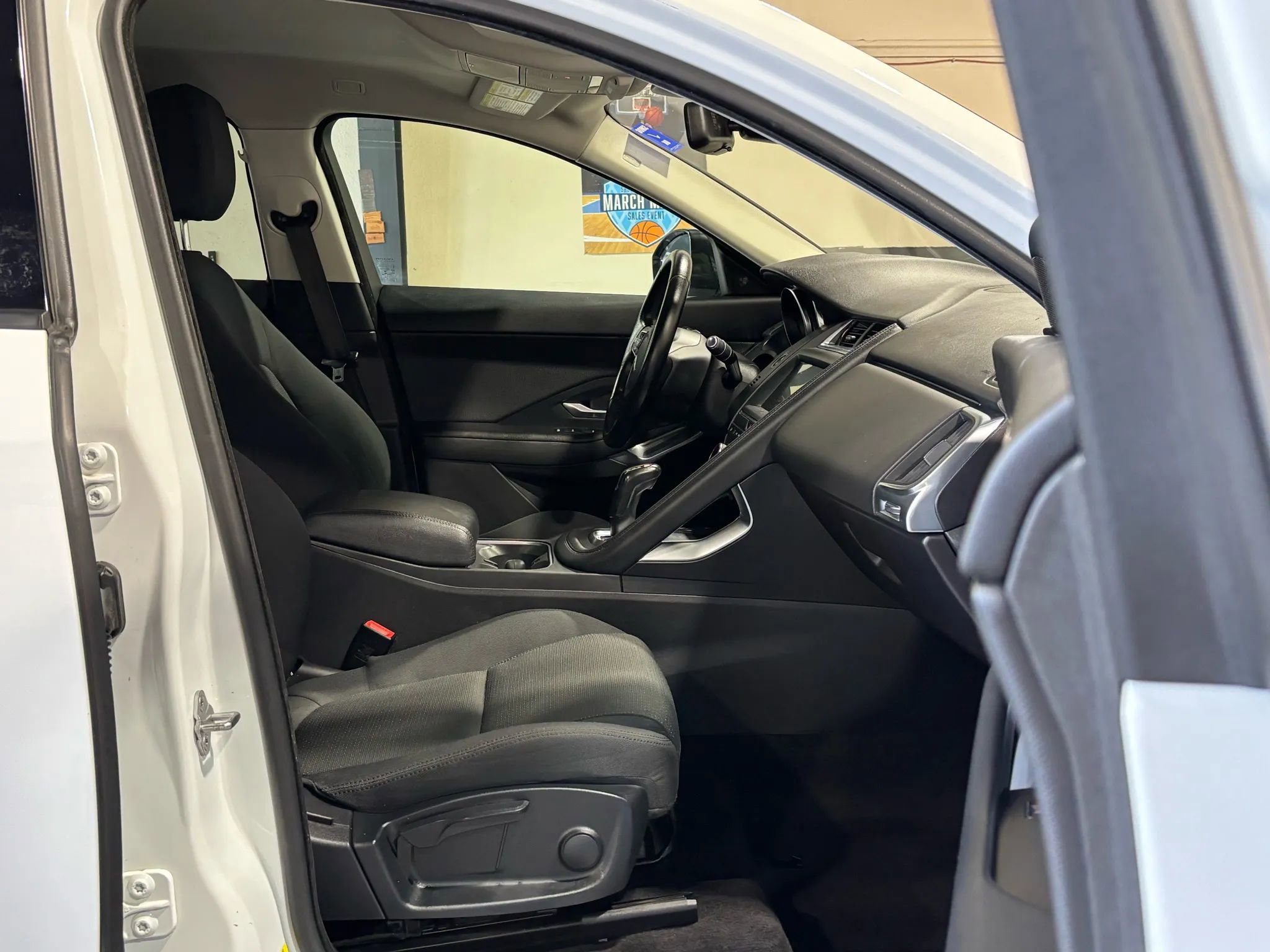 Used 2019 Jaguar E-PACE P250 Sport Utility 4D AWD/4WD image 13