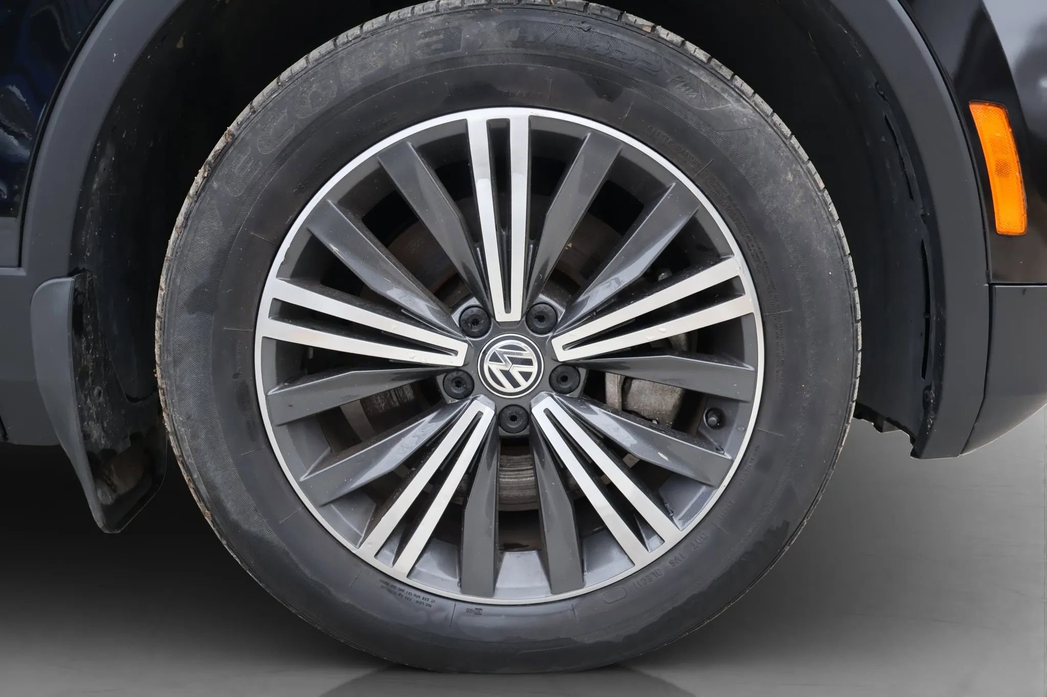 Used 2019 Volkswagen Tiguan SE image 11