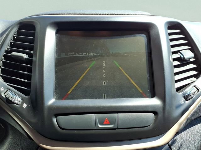 Used 2016 Jeep Cherokee Latitude image 19