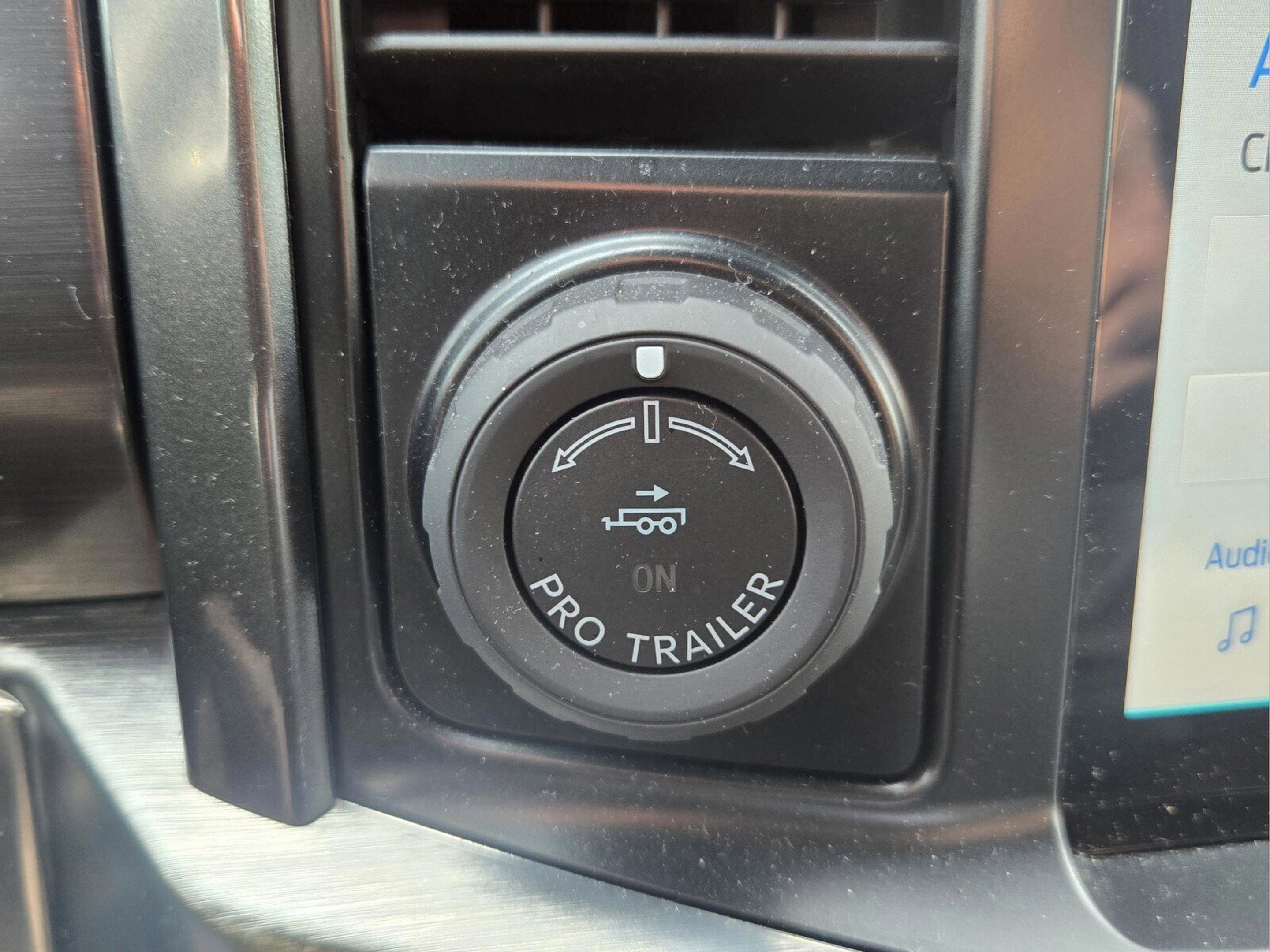 Used 2023 Ford F150 Lariat w/ Equipment Group 502A High image 19