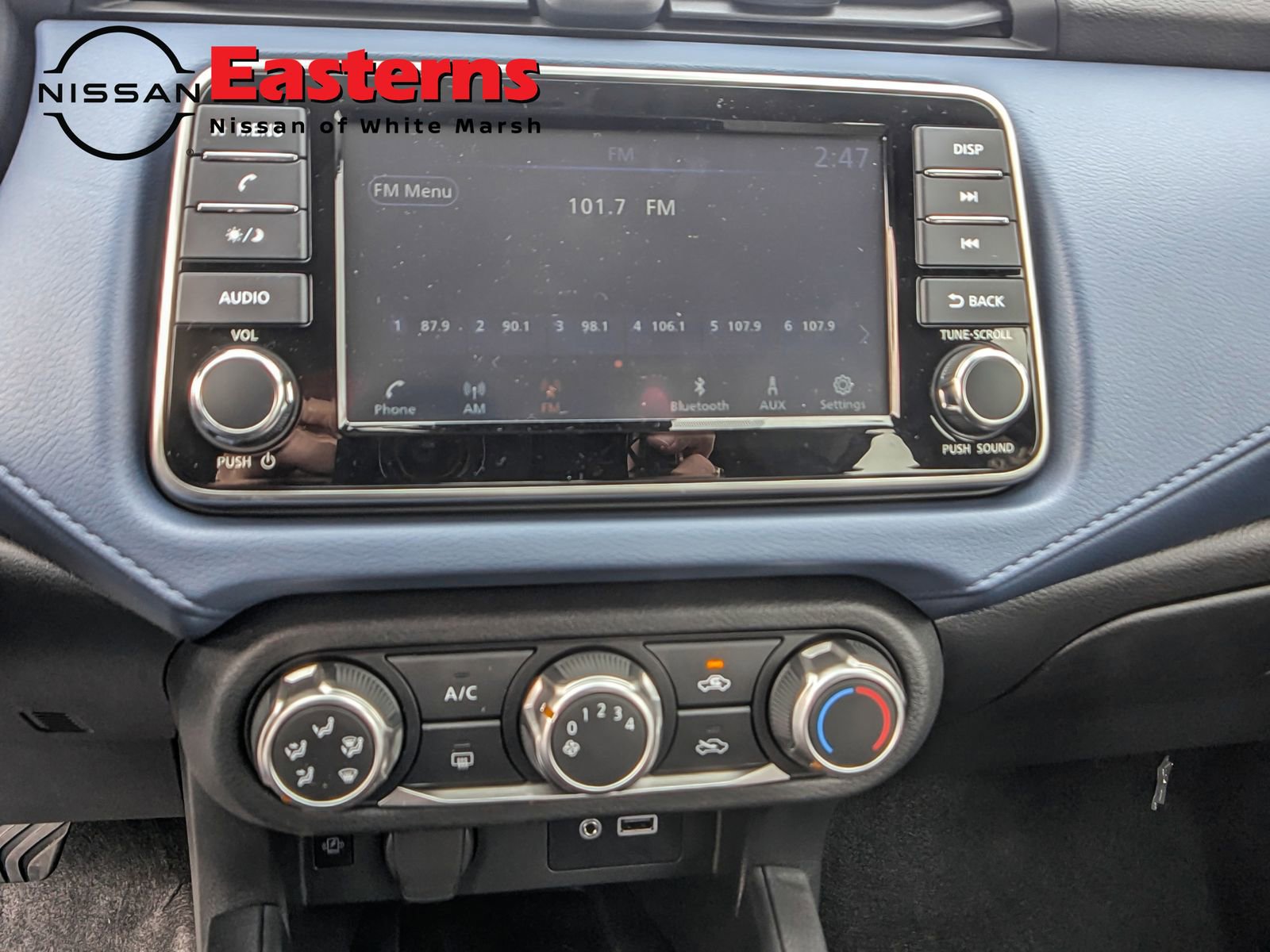 New 2025 Nissan Versa SV w/ Trunk Package image 12