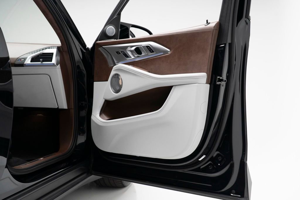 Used 2023 BMW XM image 45