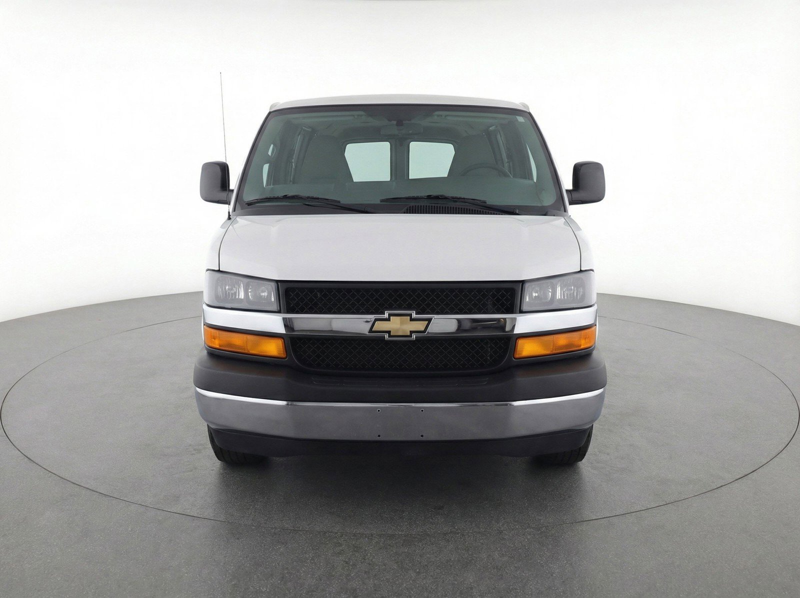 Used 2025 Chevrolet Express 3500 LT image 1