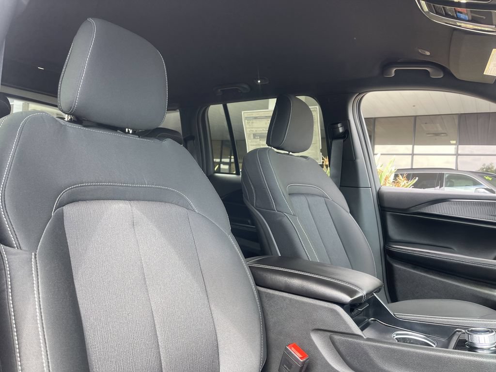 New 2026 Jeep Grand Cherokee Laredo RWD image 14