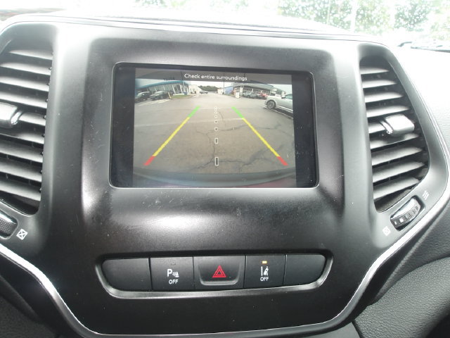 Used 2020 Jeep Cherokee Latitude Lux w/ Quick Order Package 26H Lux AWD/4WD image 19