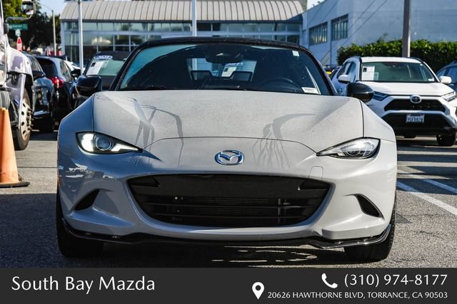 Certified 2025 MAZDA MX-5 Miata Club RWD image 2