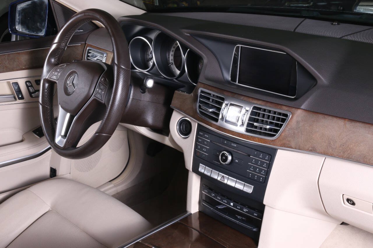 Used 2016 Mercedes-Benz E 350 Sedan image 46