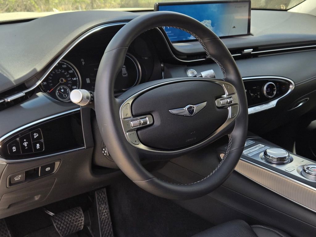 Used 2025 Genesis GV70 2.5T w/ Select Package AWD/4WD image 23