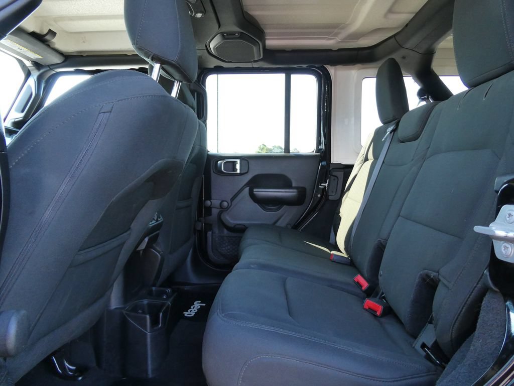 Used 2018 Jeep Wrangler Unlimited Sport AWD/4WD image 18