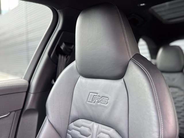 Used 2022 Audi RS 6 AWD/4WD image 32